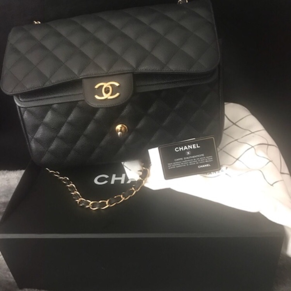 Classic Jumbo Chanel bag 100% Authentic